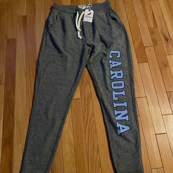 UNC TARHEELS JOGGERS with pockets - BRAND NEW WITH TAGS 
LEAGUE BRAND SUPERSOFT - Picture 1 of 8